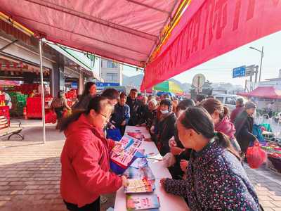 基長鎮(zhèn)普法進(jìn)集市 法律‘干貨’惠萬家，社會(huì)經(jīng)濟(jì)咨詢助力民生